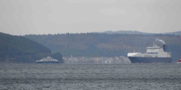 Çanakkale’de feribot seferlerine fırtına engeli