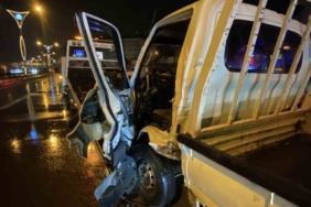 Çarptığı kamyoneti 40 metre sürükledi