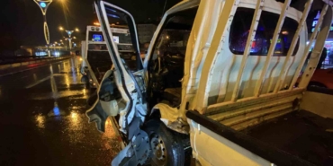 Çarptığı kamyoneti 40 metre sürükledi