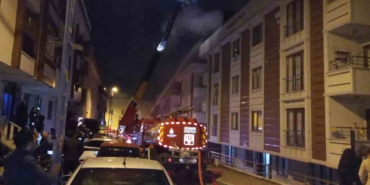 Çekmeköy’de çatı katı alevlere teslim oldu