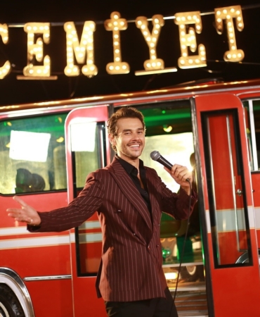 Cem Belevi’nin ‘Müptela’sı dinleyici ile buluştu