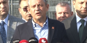 CHP Genel Başkanı Özel: "Ahmet Özer için 50 gündür iddianame yazamıyorlar”