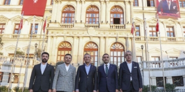 CHP lideri Özgür Özel’den Beyoğlu Belediyesi’ne ziyaret