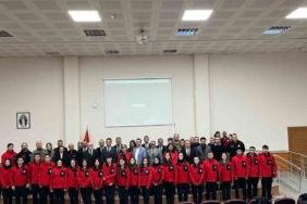 ÇOMÜ Afet Bölümü Öğrencilerine Üniforma Giyme Töreni Gerçekleştirildi