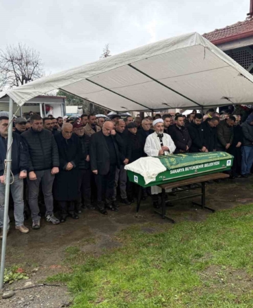 Dönemin kara kutusu olarak bilinen suç örgütü lideri Hadi Özcan, Sakarya’da toprağa verildi