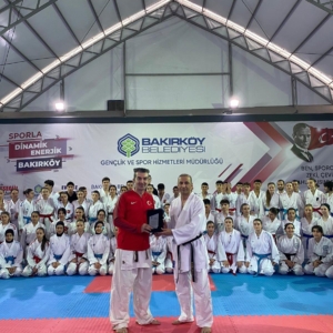 Dünya ve Avrupa şampiyonu efsane karateci Haldun Alagaş Bakırköy’de