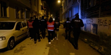 Edirne’de düzensiz göçmenlere dev operasyon: Yakalanan göçmenler ülkelerine gönderilecek