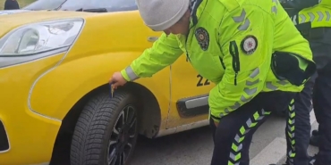 Edirne’de polis ekiplerinden kış lastiği uygulaması