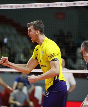 Efeler Ligi: Fenerbahçe Medicana: 3 - Arkas Spor: 2