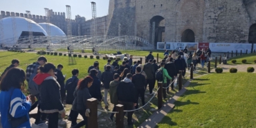 Efsaneleriyle ünlü Yedikule Hisarı’nda rehberli gündüz turları devam ediyor