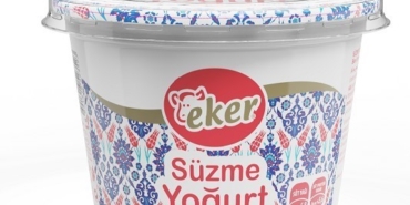 Eker, yılbaşı soflarına süzme yoğurt ile eşlik ediyor