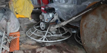 El arabasıyla gelip inşaat malzemelerini çaldılar