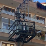 Elektrik trafosu patladı: O anlar kamerada