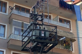 Elektrik trafosu patladı: O anlar kamerada