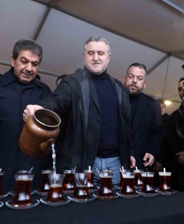 Esenler’de Uluslararası Dünya Çay Günü’ne özel çay ikramı yapıldı