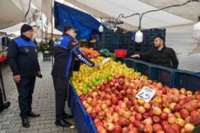 Esenyurt’ta güvenli alışveriş için pazarlar denetleniyor