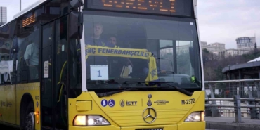 Fenerbahçe taraftarı stada geldi