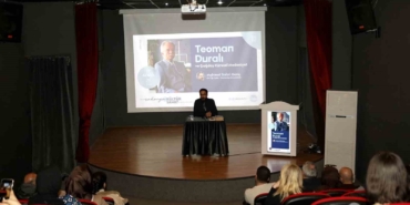 Filozof Teoman Duralı’ya anlamlı program