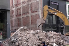 Güngören’de çöken binada enkaz altında kalan işçiyi arama kurtarma çalışmaları 45 saattir devam ediyor