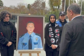 Güzel sanatlar lisesi öğrencilerinden Beşiktaş’taki şehit polislere vefa