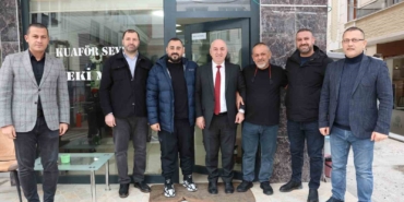 Her sabah aynı gelenek