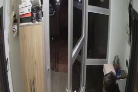 Hırsızlığın bu kadarı ‘Pes’ dedirtti: Mağazada alışveriş yapar gibi ayakkabı çaldılar