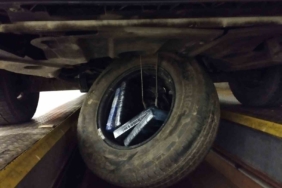 Hollanda-Türkiye hattındaki 5.71 kilogram kokain komşuya takıldı