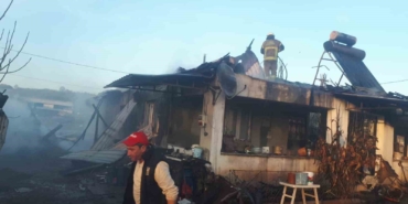 İnegöl’de ev cayır cayır yandı: Ekipler seferber oldu