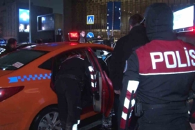 İstanbul Emniyet Müdürü Yıldız, Taksim’de denetime katıldı