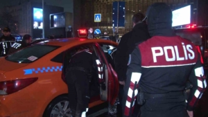 İstanbul Emniyet Müdürü Yıldız, Taksim’de denetime katıldı