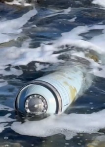 İstanbul’da sahile top mermilerinde bulunan ’tapa’ vurdu