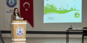 İznik Belediyesi’nden gençlere çevre bilinci semineri başladı