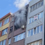 Kadıköy’de apartman dairesi alev alev yandı