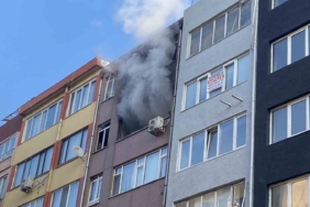 Kadıköy’de apartman dairesi alev alev yandı