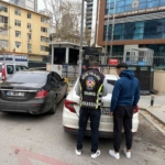 Kadıköy’de polisten kaçan otomobil sürücüsüne 76 bin lira ceza uygulandı