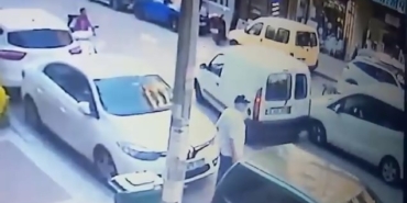 Kadın sürücünün aracına saldırı kamerada
