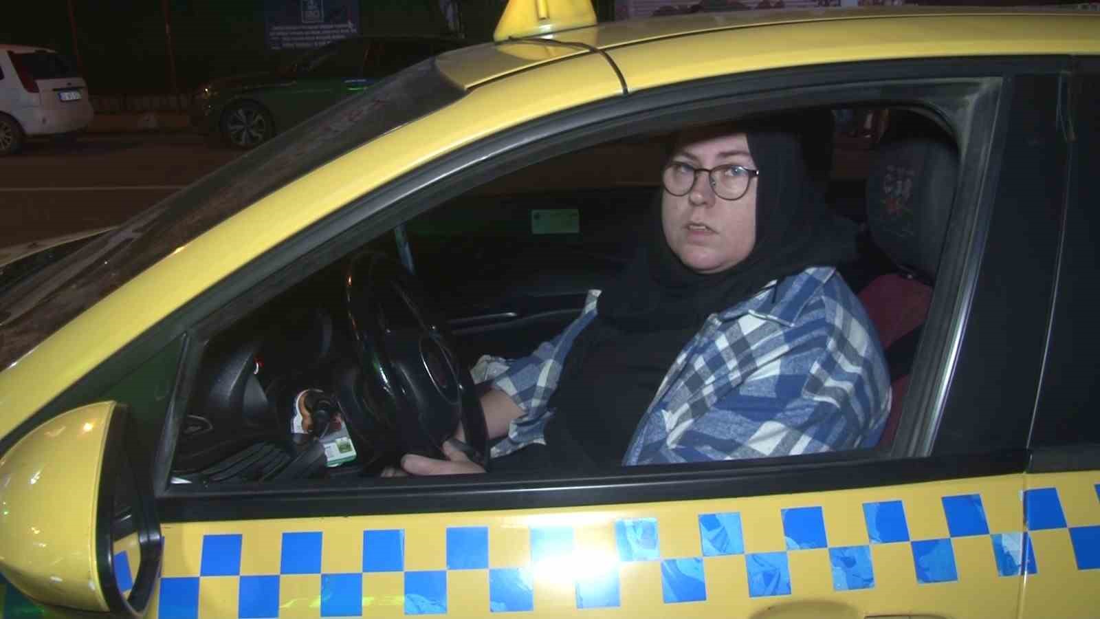 Kadın taksi şoförü Elif Akdağ: "Neden olmasın, isterseniz siz de yapabilirsiniz"