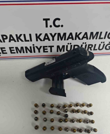 Kapaklı’da polis ekipleri ruhsatsız tabanca ele geçirdi