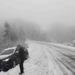 Kar yağışı sürücülere zor anlar yaşattı