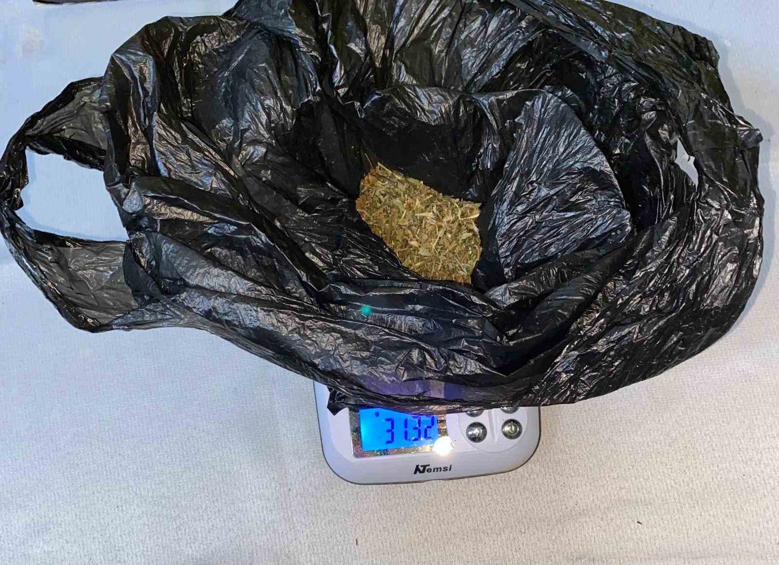 Karacabey’de zehir tacirlerine operasyon: 7 tutuklu