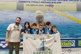Kartepe Belediyespor yüzme takımından tarihi zafer