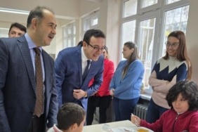 Kaymakam Aksakal okulları ziyaret etti