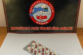 Keşan’da polisin durdurduğu şüphelinin üzerinde sentetik ecza ele geçirildi