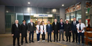 Kocaeli Valisi İlhami Aktaş, patlamada yaralananları hastanede ziyaret etti