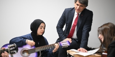 Kocaman’dan gençlere: "Asla pes etmemek sizi hayal ettiğiniz yere ulaştırır"