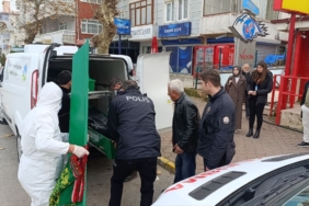 Komşularının haber alamadığı adam çöp dolu evde ölü bulundu