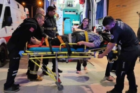 Kontrolden çıkan otomobil şarampole uçtu: 3 yaralı