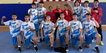 Körfez Atatürk Anadolu Lisesi hentbol takımı şampiyon oldu