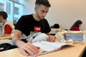 Maltepe Belediyesi’nden öğrencilere kaynak kitap desteği