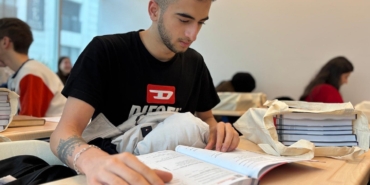 Maltepe Belediyesi’nden öğrencilere kaynak kitap desteği